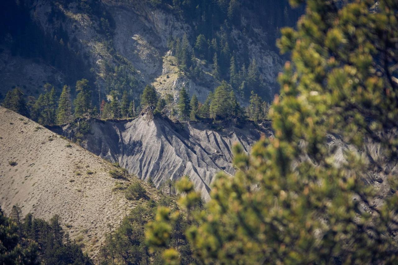 Hotel Alpina Kandersteg Luaran gambar