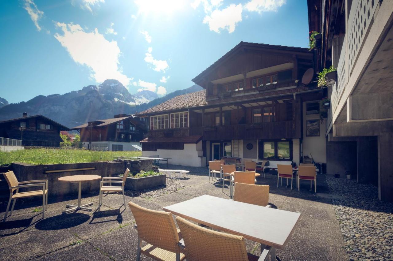 Hotel Alpina Kandersteg Luaran gambar