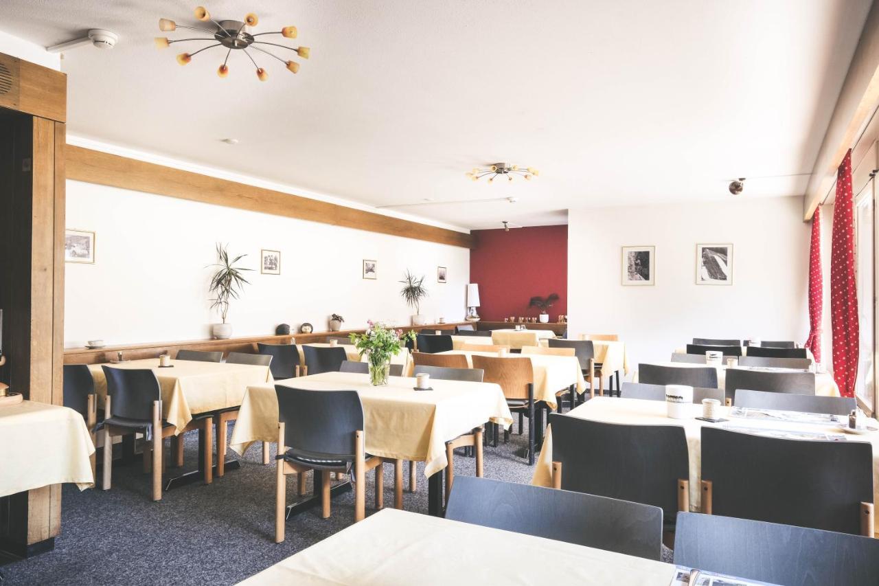 Hotel Alpina Kandersteg Luaran gambar