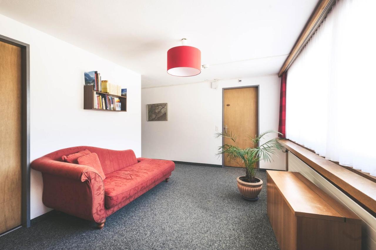 Hotel Alpina Kandersteg Luaran gambar