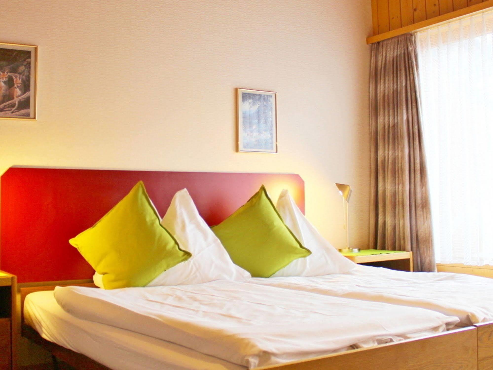 Hotel Alpina Kandersteg Luaran gambar