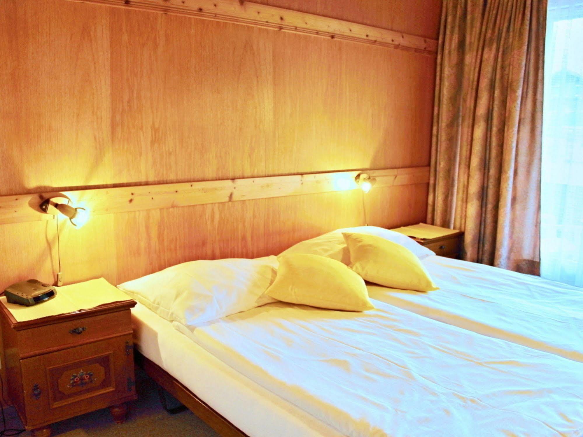 Hotel Alpina Kandersteg Luaran gambar