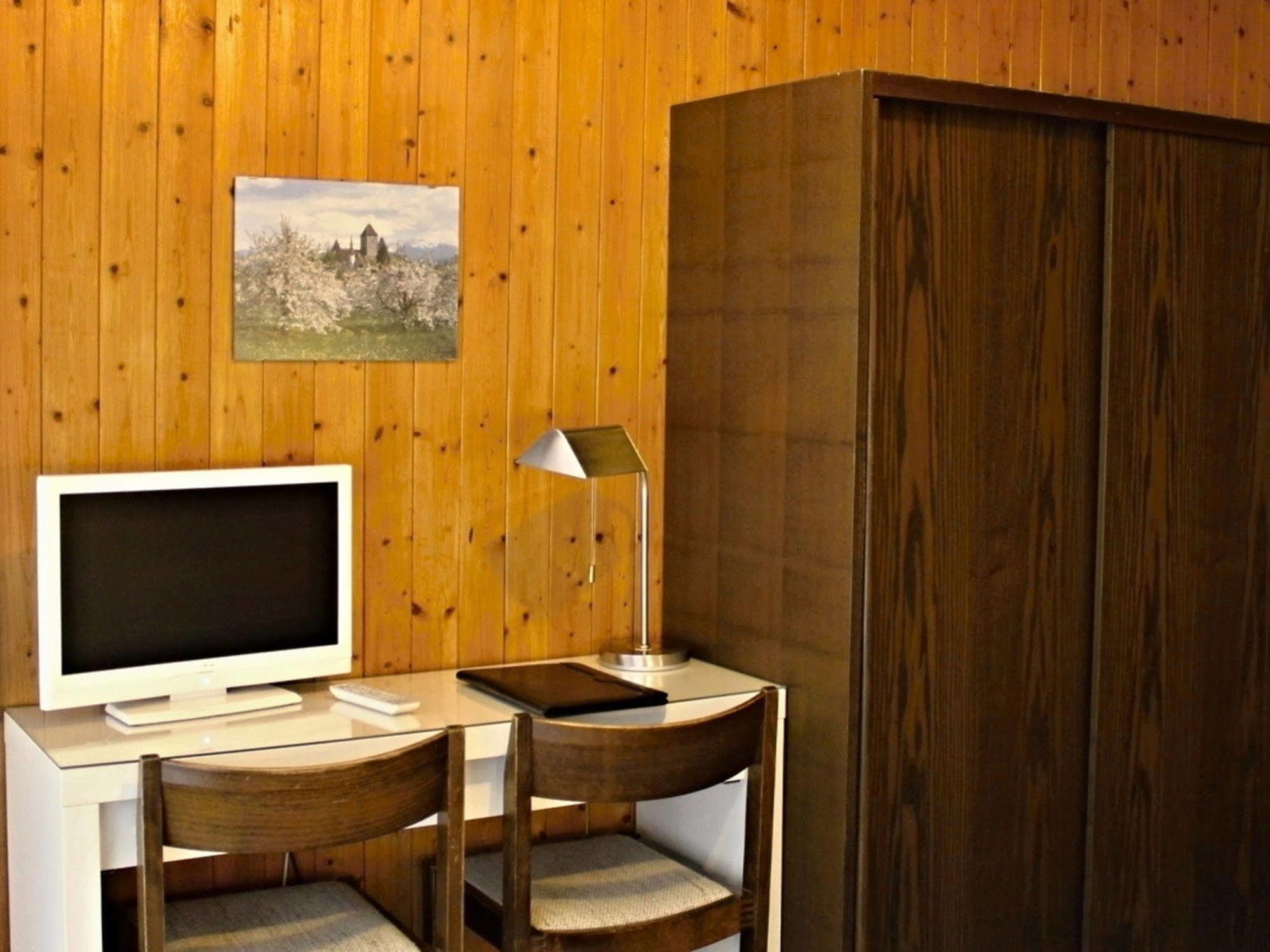 Hotel Alpina Kandersteg Luaran gambar