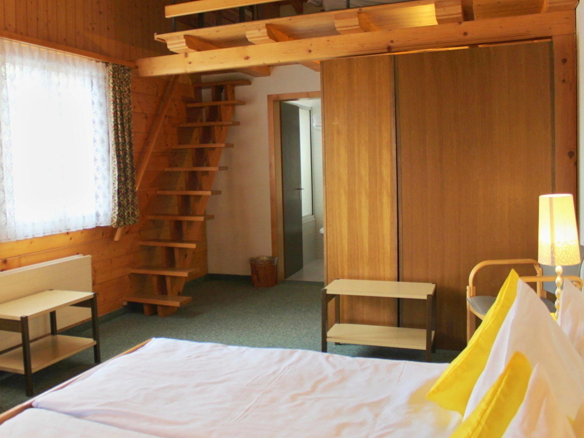Hotel Alpina Kandersteg Luaran gambar